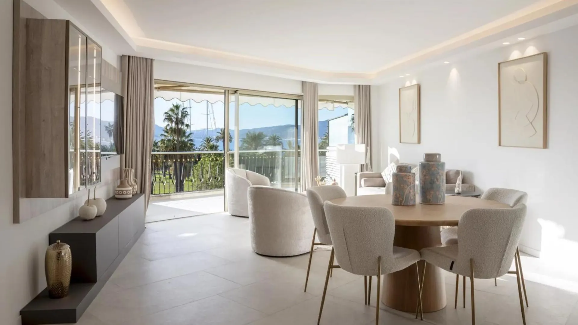 Ref 1987 - Cannes Croisette - Apartment To Rent Sea View